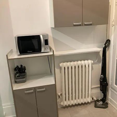 Champs Elysees No 76