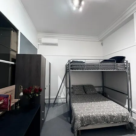 Champs Elysees No 76 *