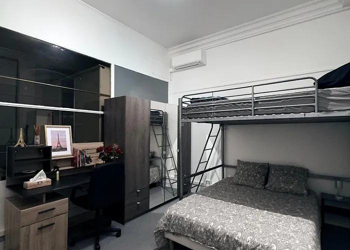 Champs Elysees No 76 Apartment